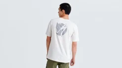 Specialized Men's /Fjällräven Cotton Pocket Short Sleeve Tee><noscript><img width=